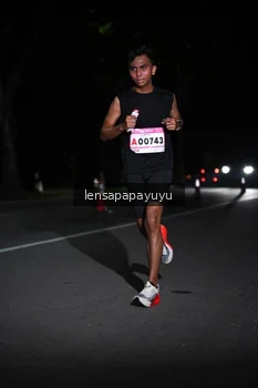 Runner Photo 1865660