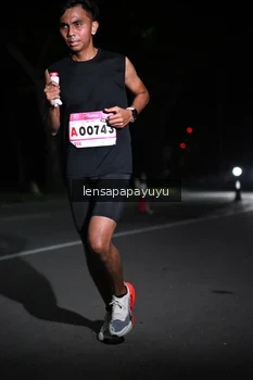 Runner Photo 1865669