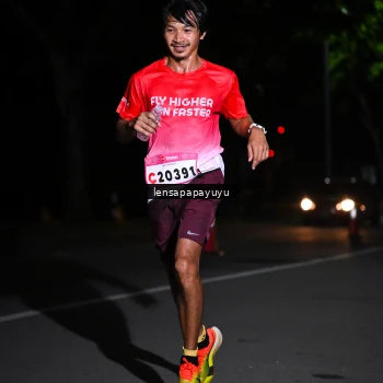 Runner Photo 1865683