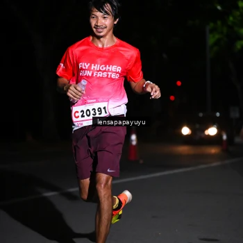 Runner Photo 1865684