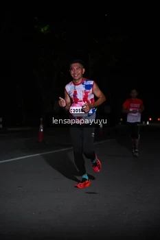 Runner Photo 1865695