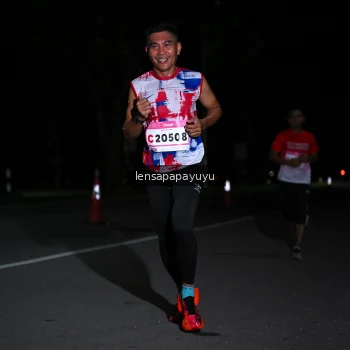 Runner Photo 1865696