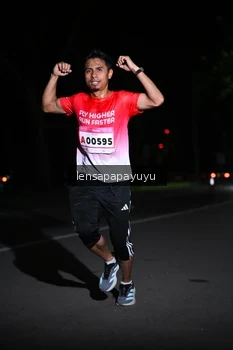 Runner Photo 1865704