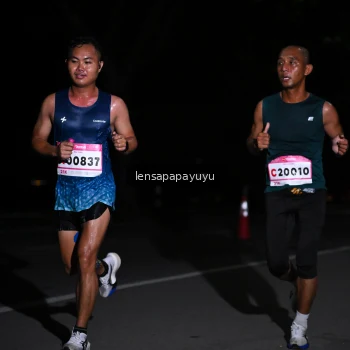 Runner Photo 1865722