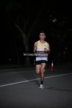 Runner Photo 1865729