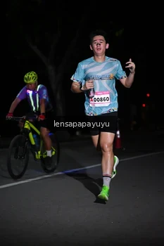 Runner Photo 1865737