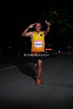 Runner Photo 1865748