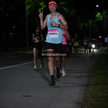 Runner Photo 1865755