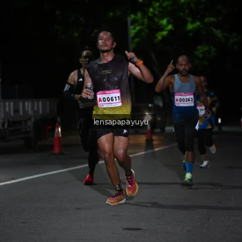 Runner Photo 1865772