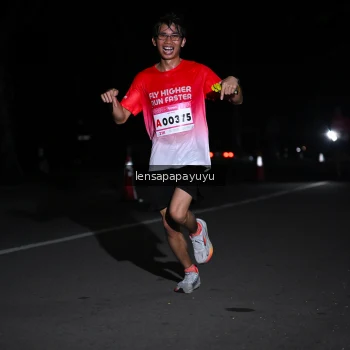 Runner Photo 1865834