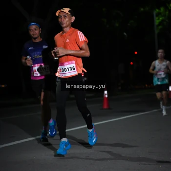 Runner Photo 1865897