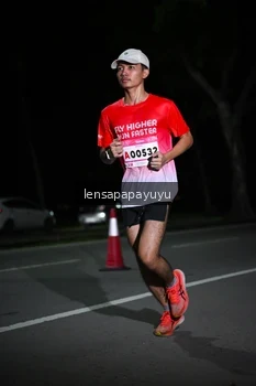 Runner Photo 1865932
