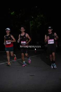 Runner Photo 1865942