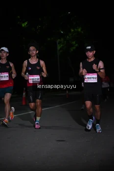 Runner Photo 1865945