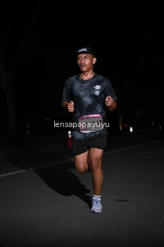 Runner Photo 1865948