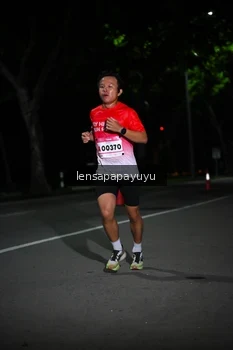 Runner Photo 1865965