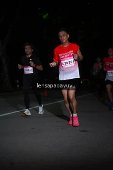 Runner Photo 1865984