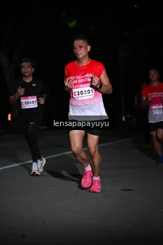 Runner Photo 1865987