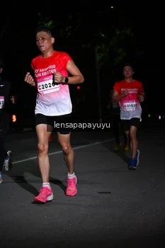 Runner Photo 1865988