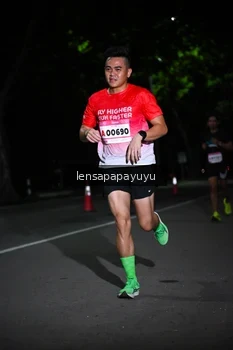 Runner Photo 1866044