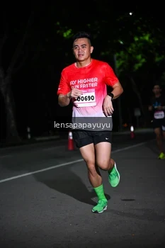 Runner Photo 1866045
