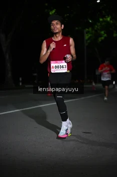 Runner Photo 1866171