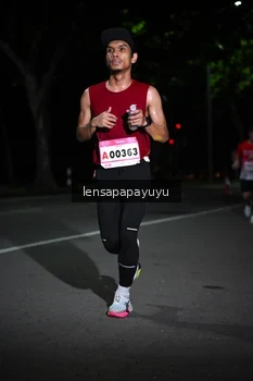 Runner Photo 1866174