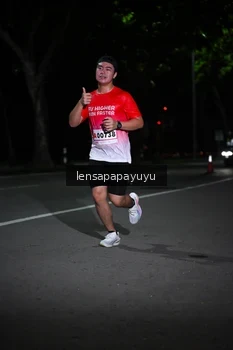 Runner Photo 1866179