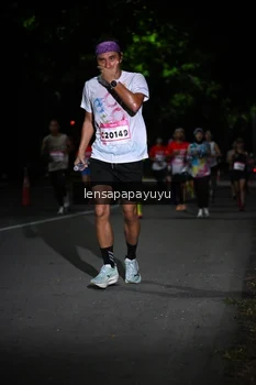 Runner Photo 1866195