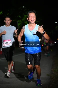 Runner Photo 1866229