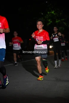 Runner Photo 1866265