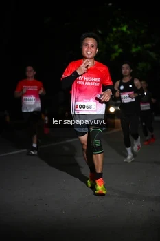 Runner Photo 1866270