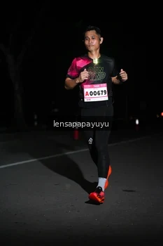 Runner Photo 1866277