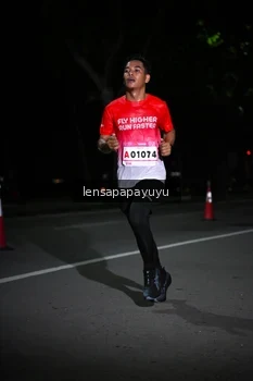 Runner Photo 1866347
