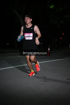 Runner Photo 1866540