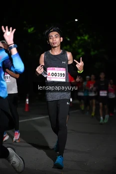 Runner Photo 1866628