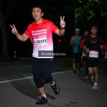 Runner Photo 1866638