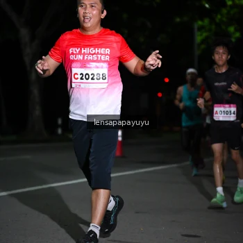 Runner Photo 1866640
