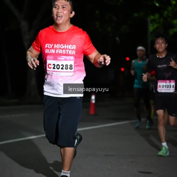 Runner Photo 1866641