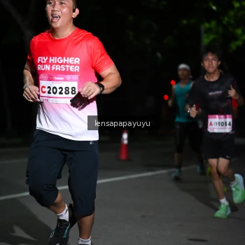 Runner Photo 1866644