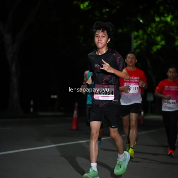 Runner Photo 1866646