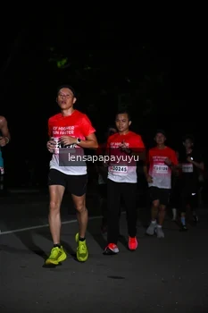 Runner Photo 1866659