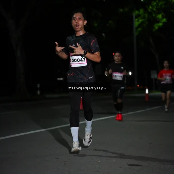 Runner Photo 1866685