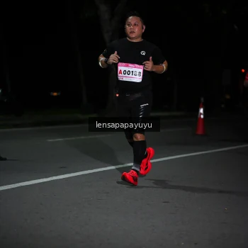 Runner Photo 1866692
