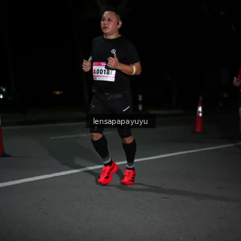 Runner Photo 1866695