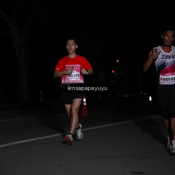 Runner Photo 1866698