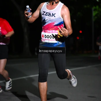 Runner Photo 1866702