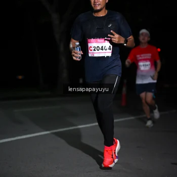 Runner Photo 1866709