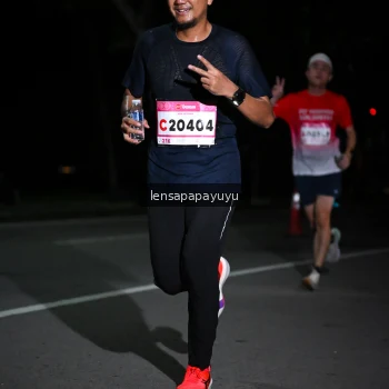 Runner Photo 1866717