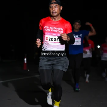 Runner Photo 1866753